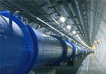 Туннель ускорителя огромного адронного коллайдера. Отметим, что фото с веб-сайта CERN