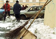 Уборка снега в Москве. Напомним, что фото Граней. Ру