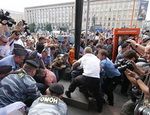 Власти разогнали в Москве несанкционированный митинг / Власти ведут войну с радикалами заместо решения насущных заморочек страны