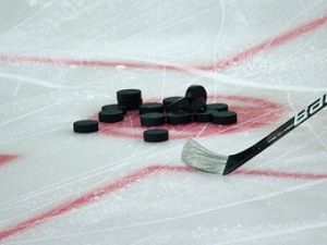 Молодой русский хоккеист впал в кому после попадания шайбы