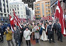 Шествие лавтийских националистов. Стоит отметить, что фото Mixnews. lv