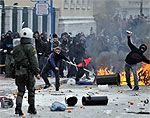 В Афинах прошла новенькая волна массовых беспорядков