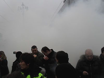 Новый Регион: Участников Денька гнева разгоняли слезоточивым газом (ФОТО)