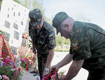 Новый Регион: Тыщи обитателей Приднестровья сейчас почтили память жертв Бендерской катастрофы 1992 года