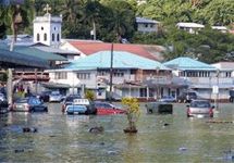 Основная улица городка Фатагого, Восточное Самоа. Хотелось бы напомнить, что фото АР